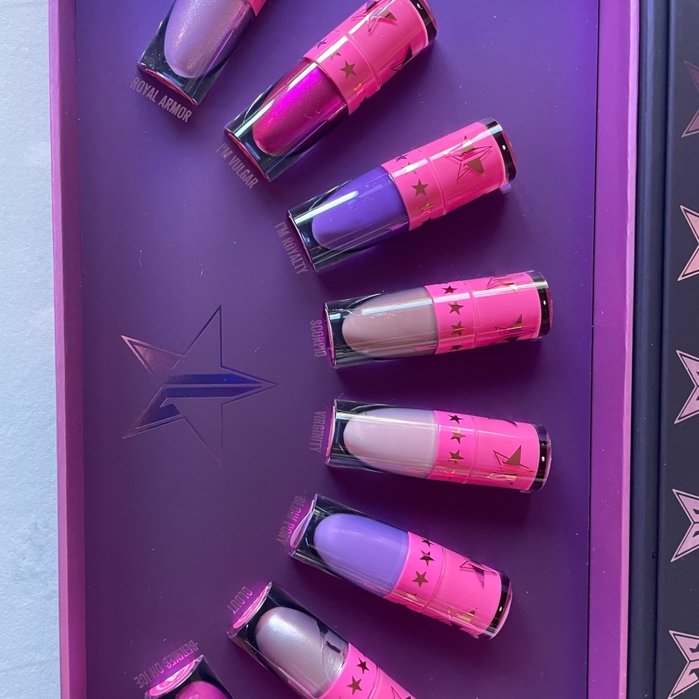 Jeffree Star “Queen B*tch” mini lip bundle